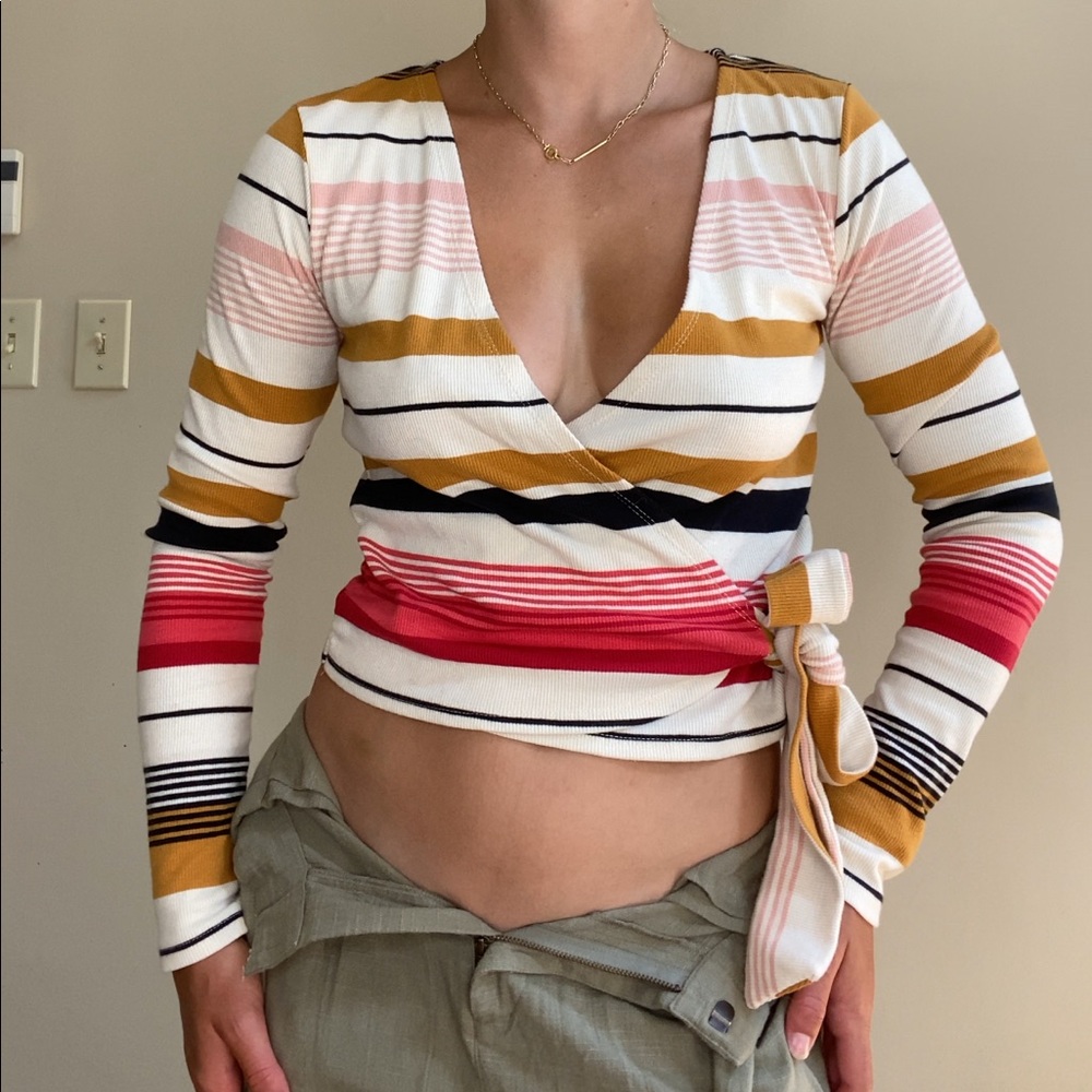 Billabong long sleeve wrap top